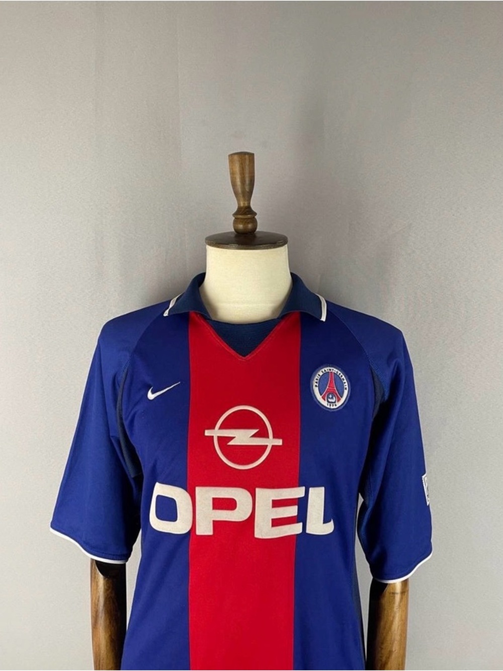 Nike Paris Saint-Germain PSG 90s jersey vintage